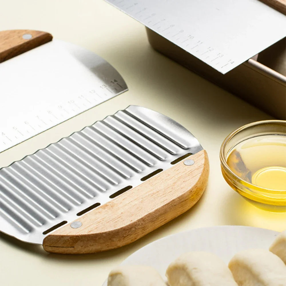 Stainless Steel Pastry Cutter & Dough Scraper with Scale – Noodle Knife & Cake Scraper Baking Tool (1/3 Pcs)